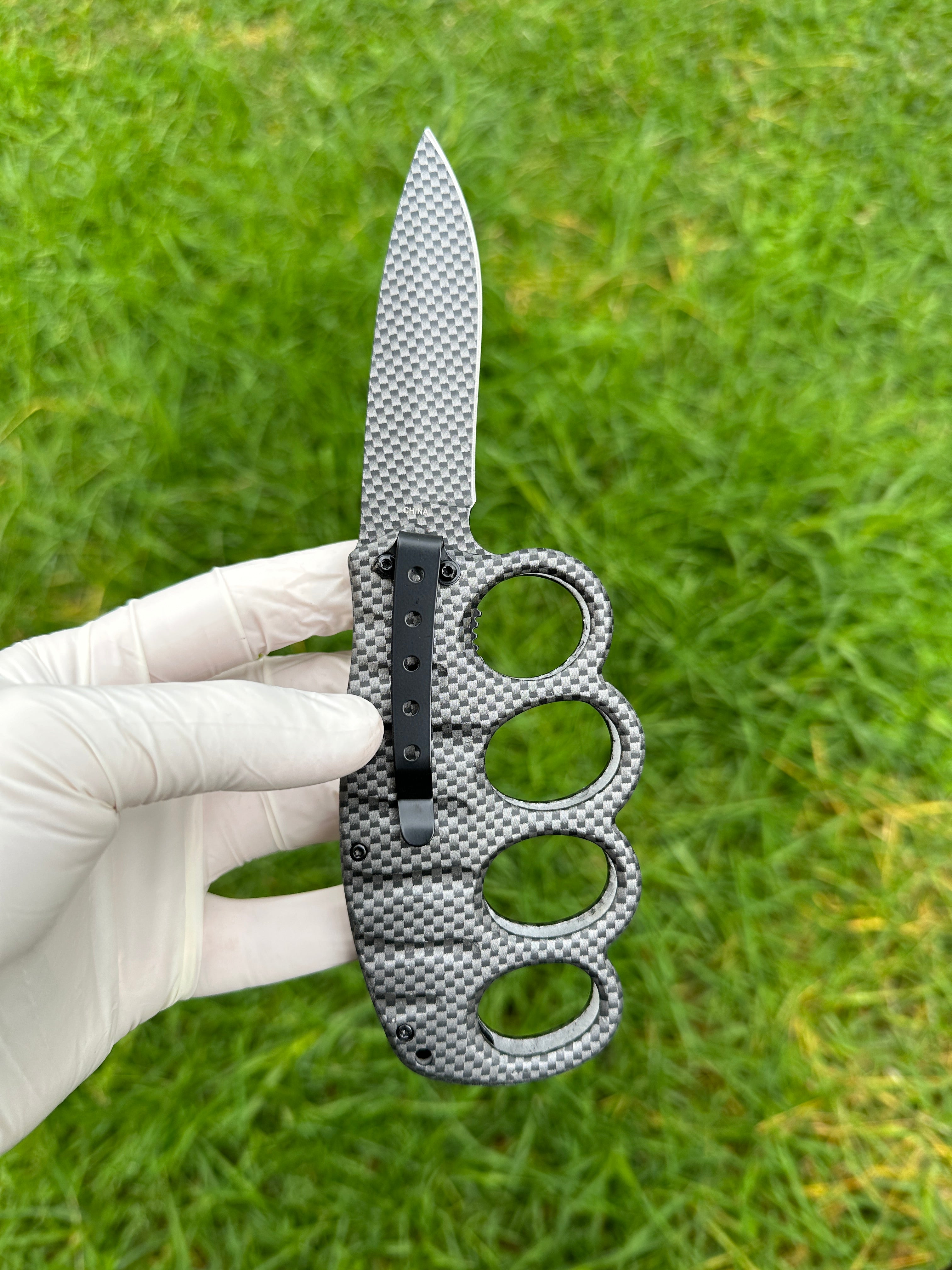 Brass Knuckles With Knife